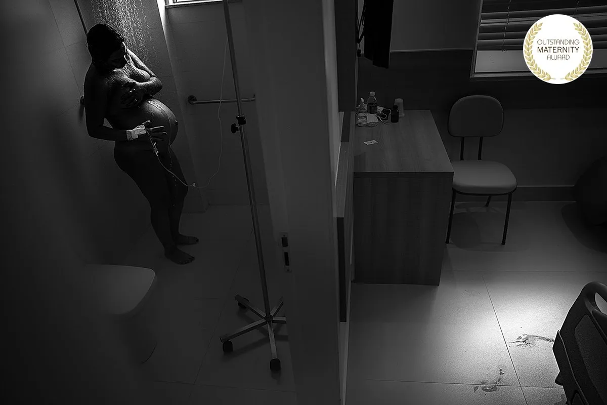 Foto premiada: Outstanding Maternity Award, Temporada 19 · Trabalho de parto